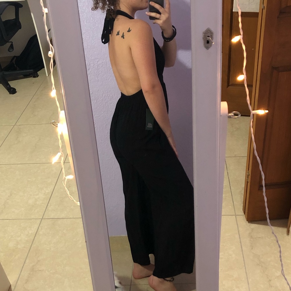 Black flowy jumper / romper